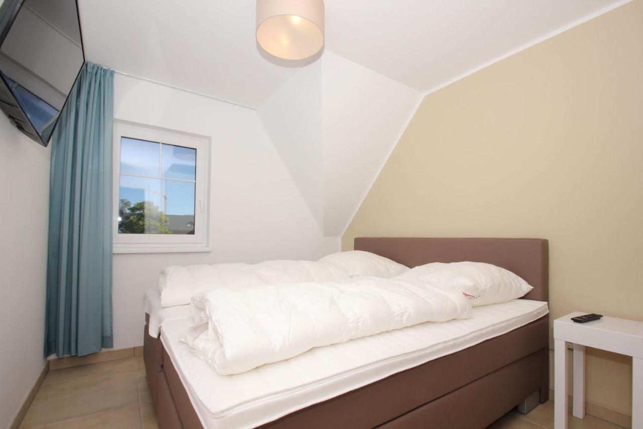 Strandnahe Fewo Rex Rugia: Balkon & Ahoi Erlebnisbad Lobbe Exterior photo